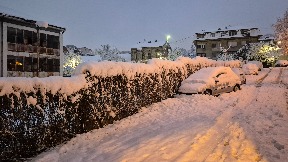 Hladno, uz ledenu kišu